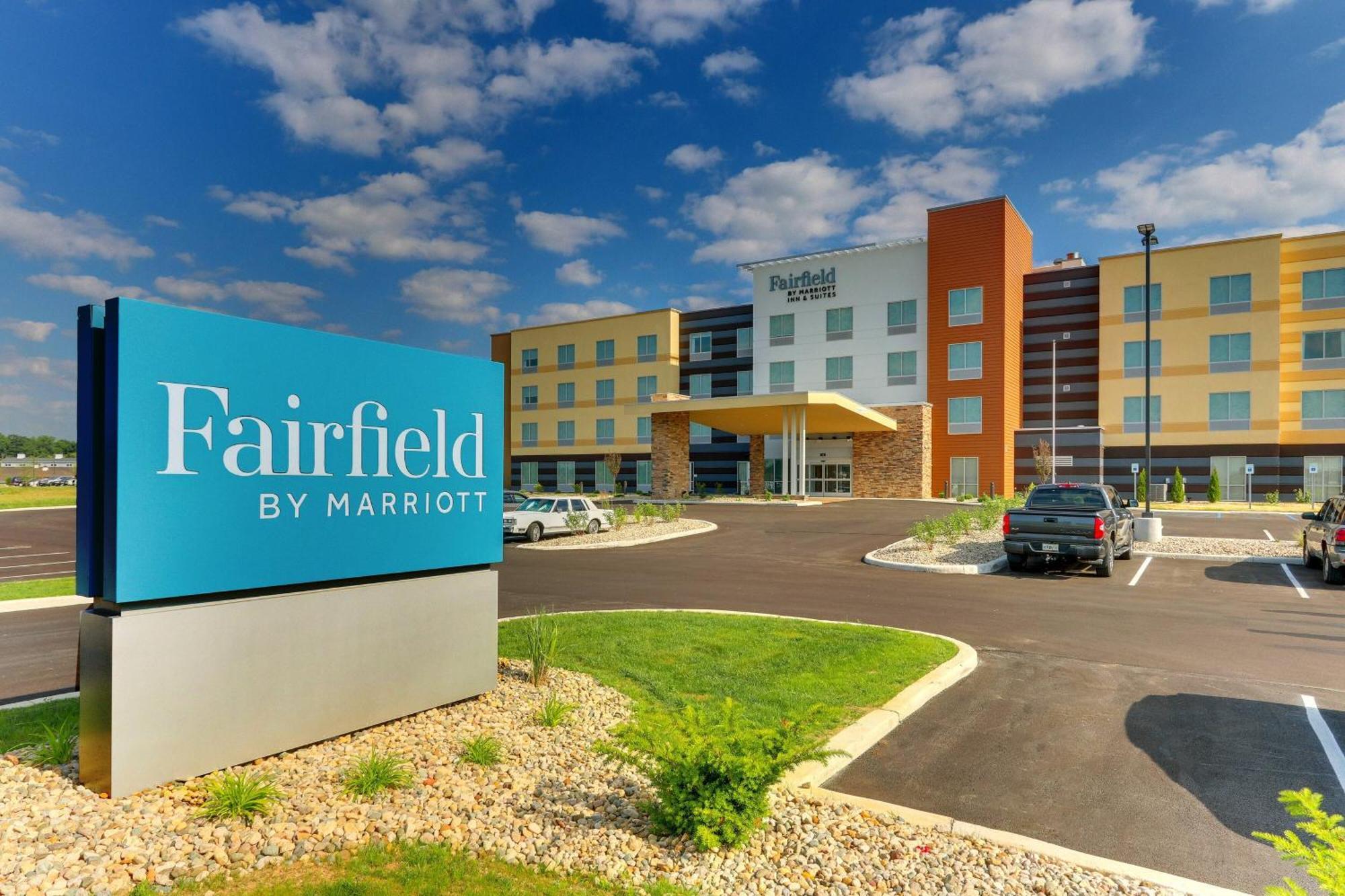 Fairfield Inn & Suites Уорсо Экстерьер фото